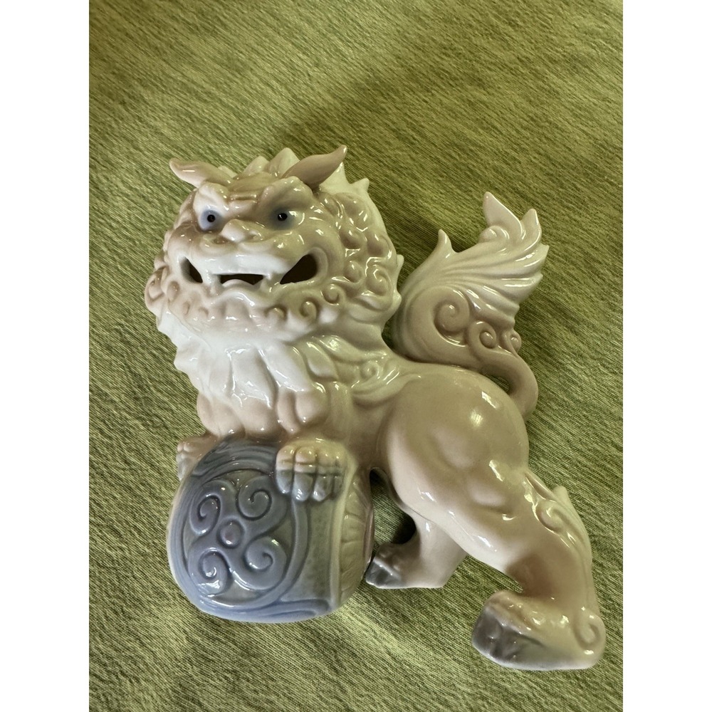 Yoshimi K Porcelain Foo Dog Shishi Lion Japan Iridescent 6" Signed READ